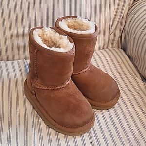 UGG Classic Boots